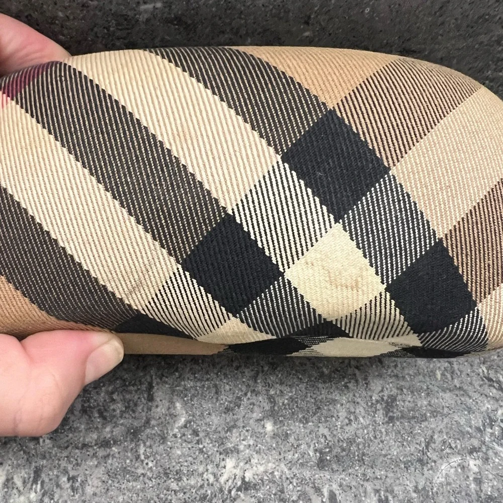 Burberry Square Havana Brown and Gold Sunglasses - Picture 9 of 9